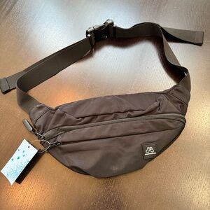 Large Fanny Pack for Men/Women, Black, NWT